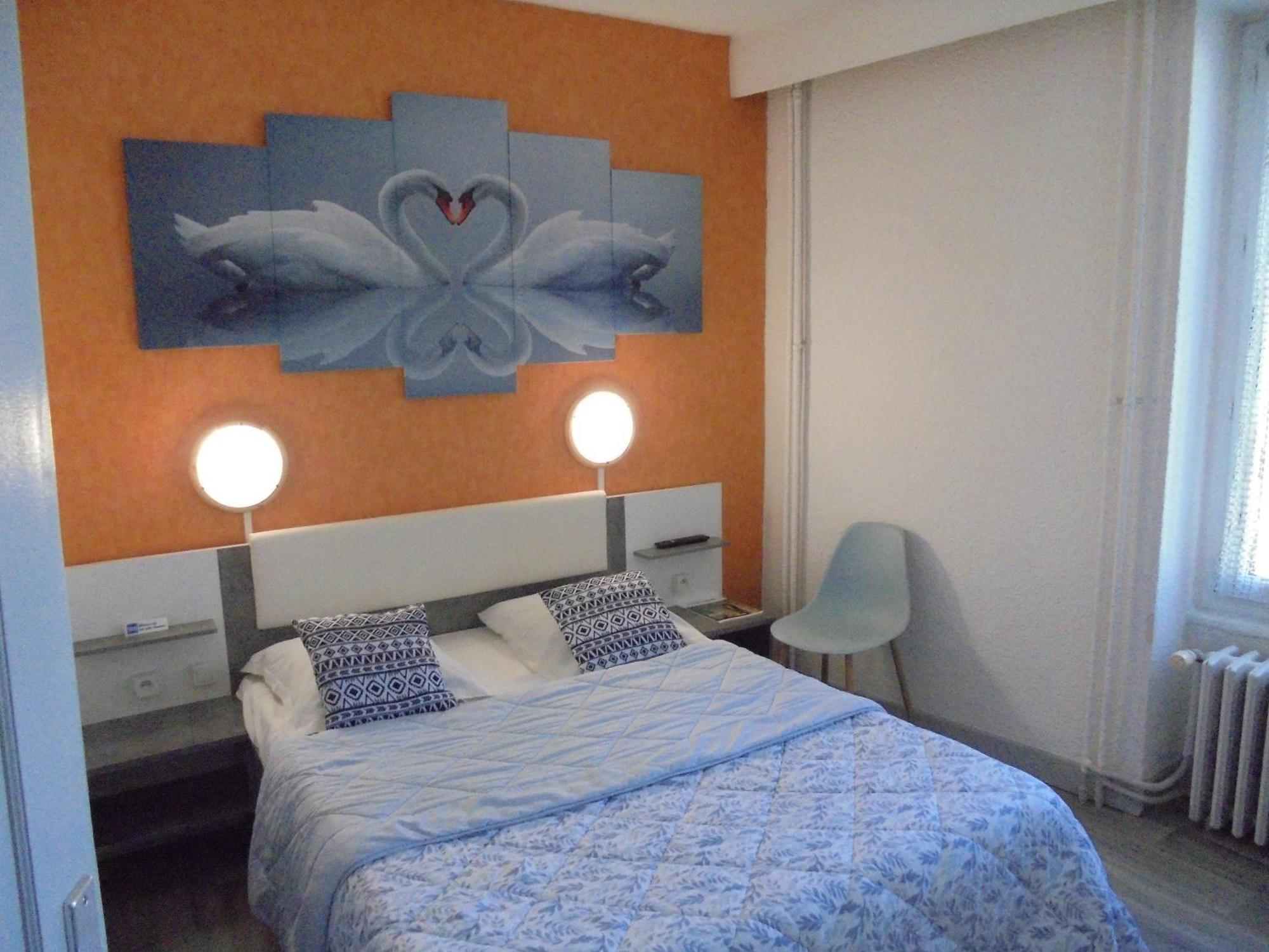 Montluçon Hotel De La Gare מראה חיצוני תמונה