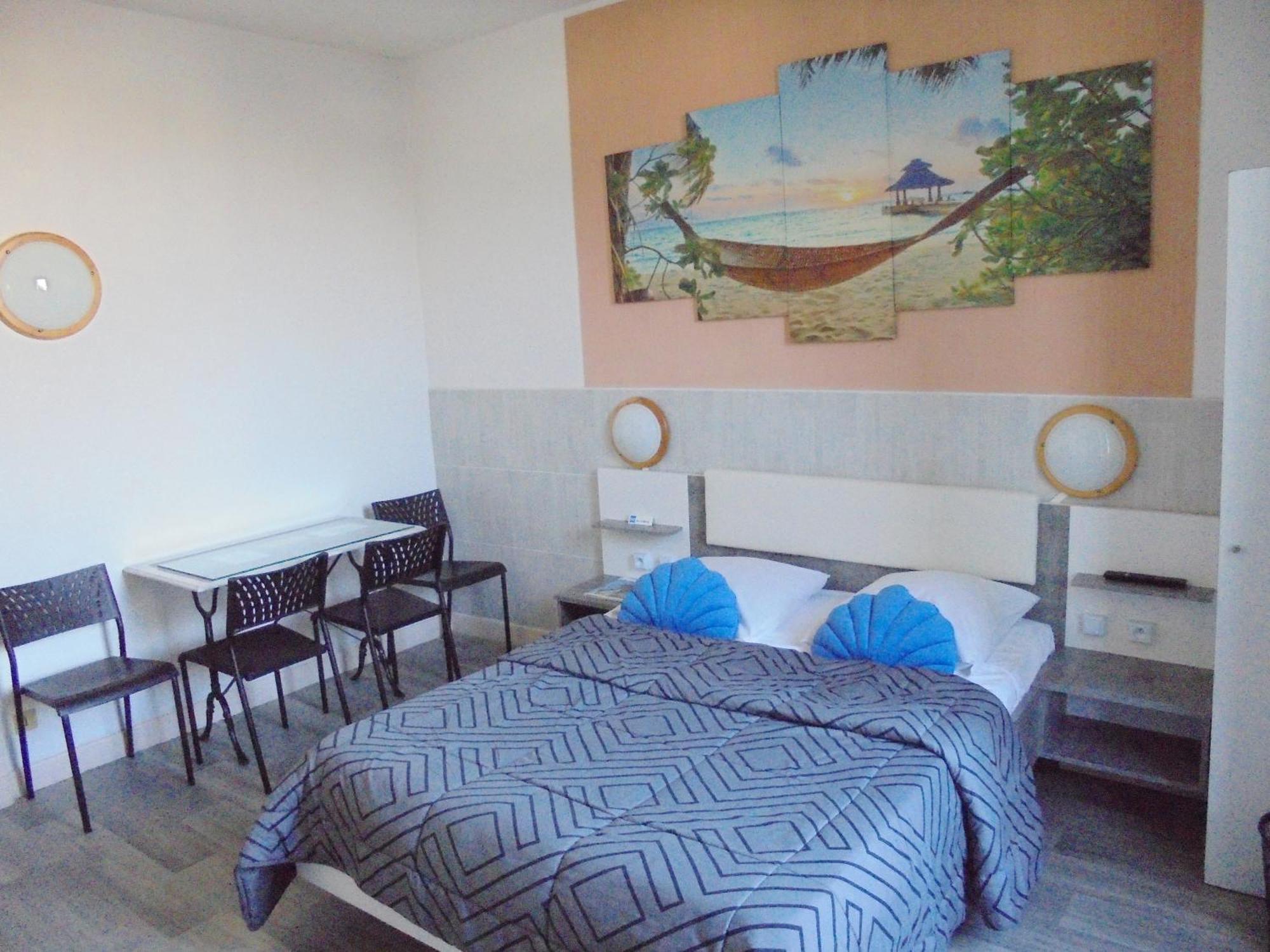 Montluçon Hotel De La Gare מראה חיצוני תמונה